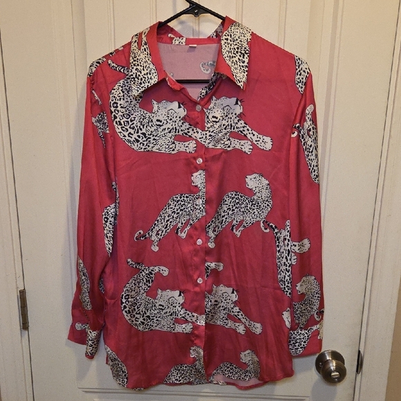 Bright Pink Leopard Print Button-Up Blouse - Picture 4 of 7